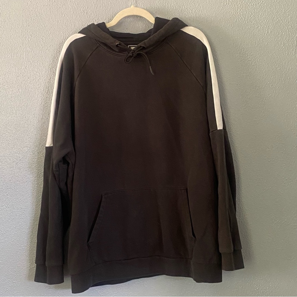 Vintage Russell Black and White Hoodie Men’s Size XL